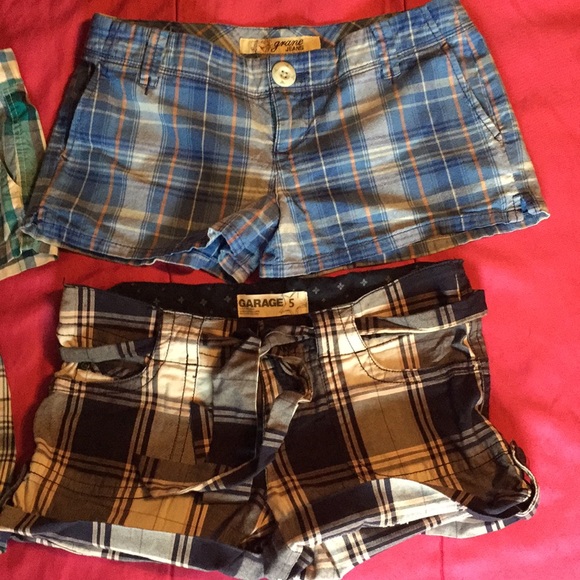 ❌SOLD❌Plaid Shorts Bundle 5/6 - Picture 3 of 5